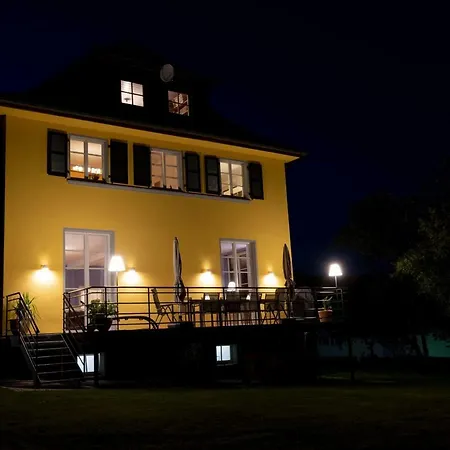 Alte Kinderschule Holiday home Hausen am Tann