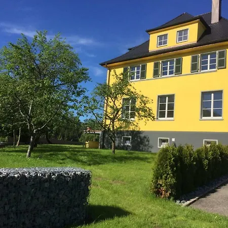 Holiday home Alte Kinderschule Hausen am Tann