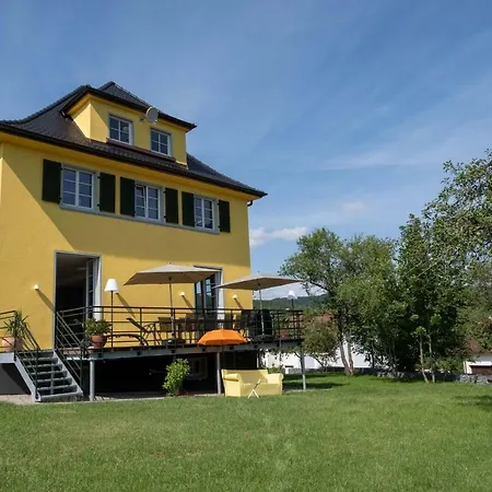 Alte Kinderschule * Hausen am Tann