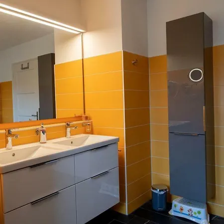 Alte Kinderschule Holiday home Hausen am Tann